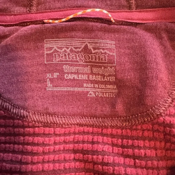 Patagonia Women's Burgundy Hooded Sweatshirt - Picture 3 of 4